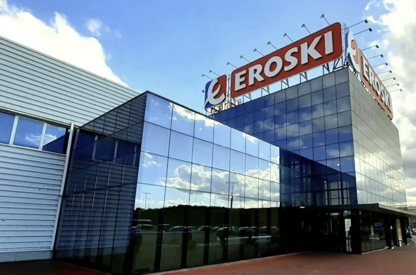 Socimi Ores sells two commercial properties for €29.6M