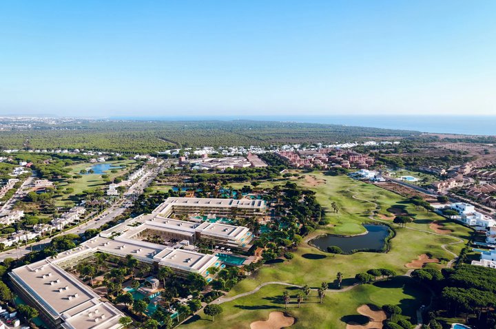 Grupo Soluciones to build four 5-star hotels on the Cadiz coastline